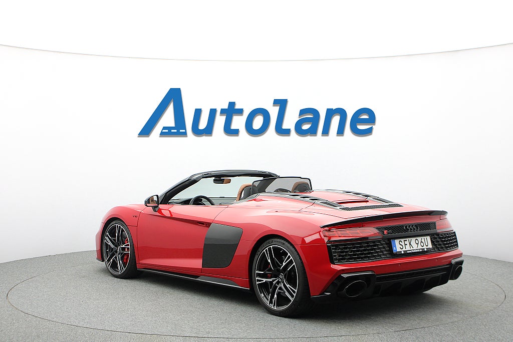 Audi R8 Spyder V10 Q Performance, Keramisk, Kolfiber, B&O 620hk