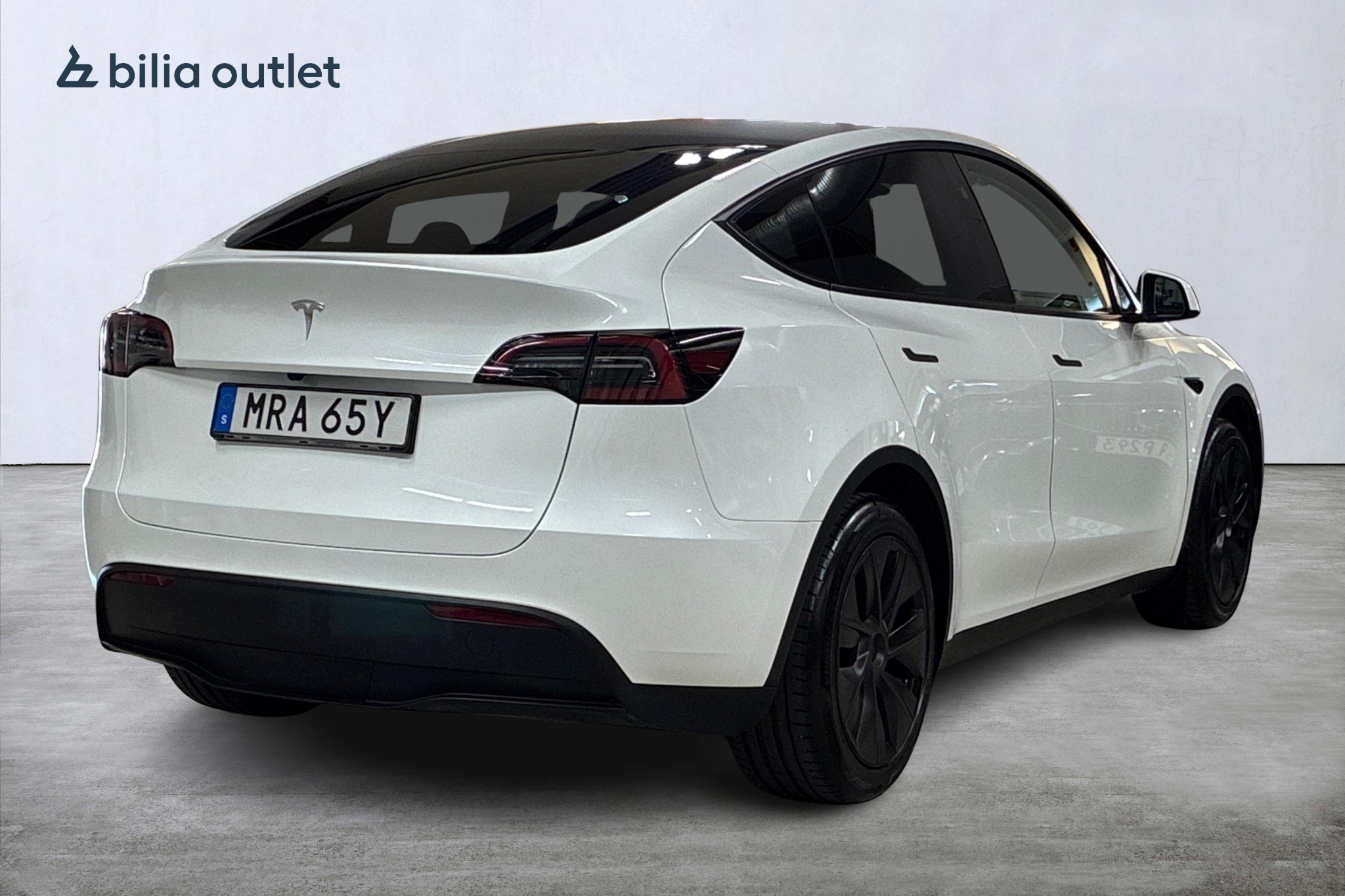 Tesla Model Y Standard Range 300hk 2024, photo 6/10
