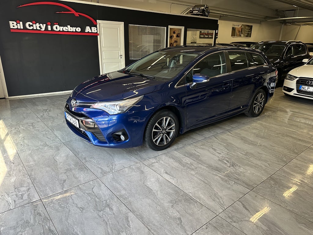 Toyota Avensis 1.8 (147hk) Valvematic  M-Värmare / B-Kamera / Nyservad