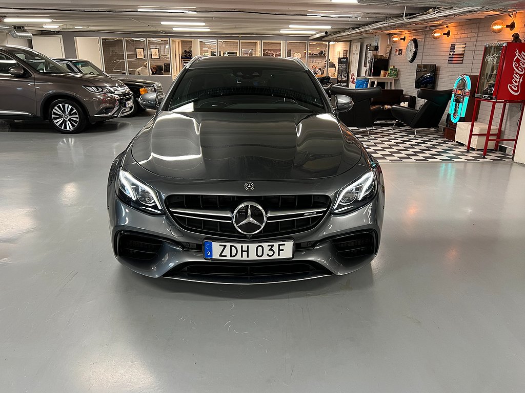 Mercedes-Benz AMG E 63 S  4MATIC Måste ses!