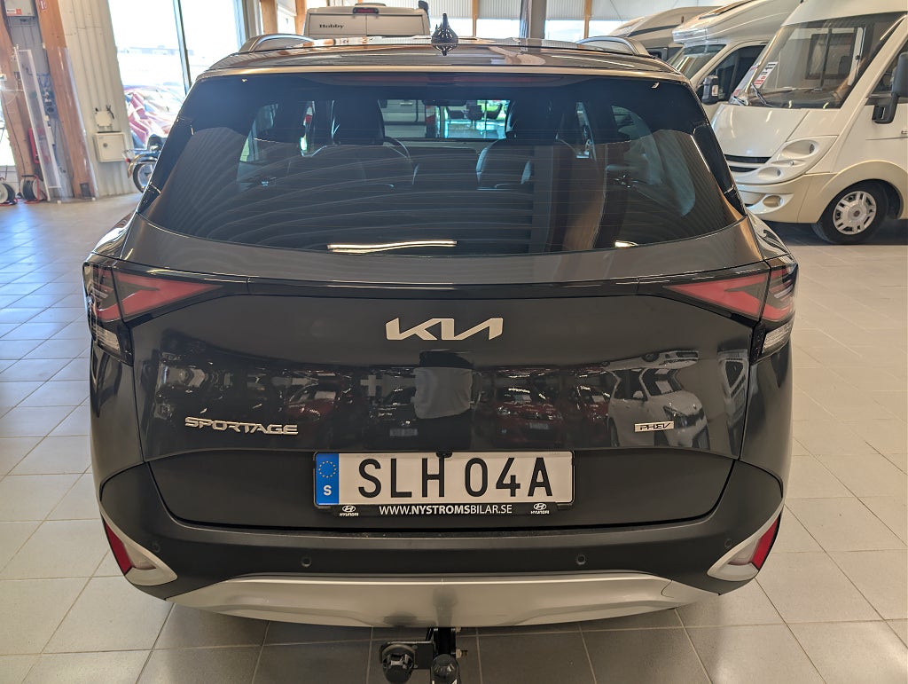 Kia Sportage PHEV AWD Advance Drag/Motorvärmare/360-kamera thumbnail
