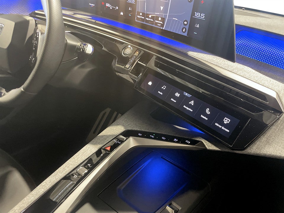Bild på Peugeot 5008 GT Hybrid 145hk Aut 7-SITS B-KAMERA CARPLAY