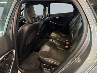 Volvo V40 D3 Geartronic R-Design VOC/S&V-Hjul/Dvärm/Navigation/BT – bild 13