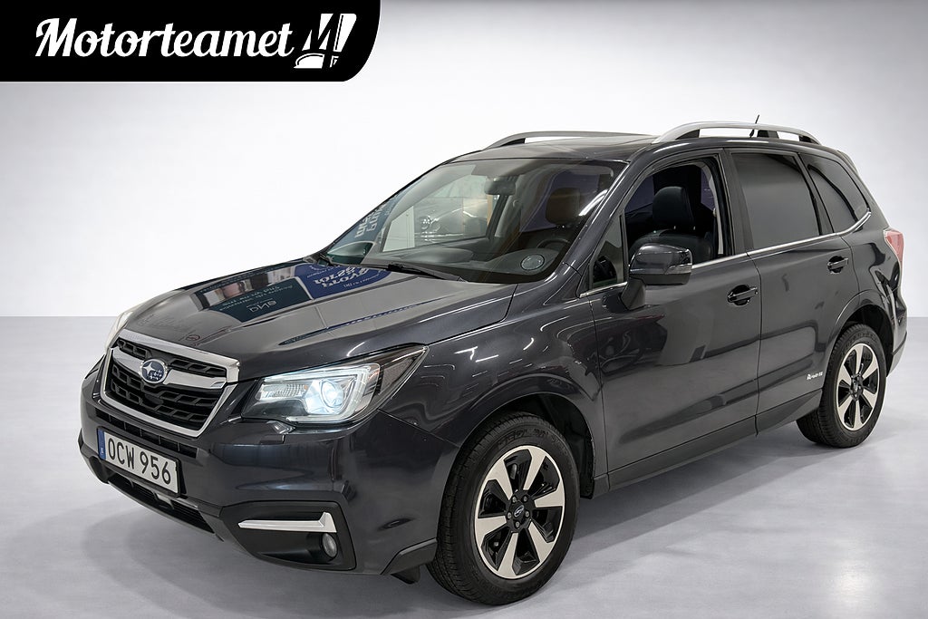 Subaru Forester 2.0 4WD Limited Pano Backkamera GPS Drag Skinn Nyservad