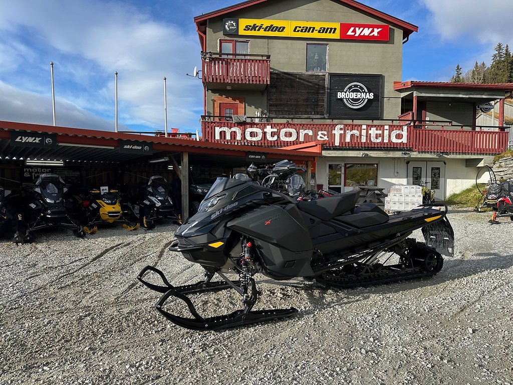 Ski-Doo Backcountry X-RS 146" 850 E-Tec -25 