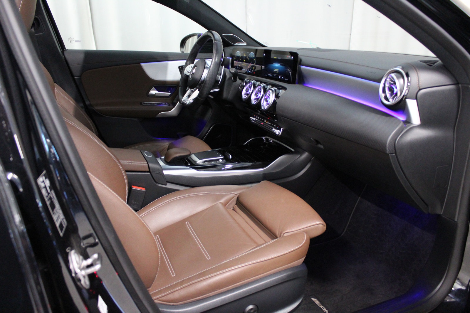 Mercedes-Benz A45S AMG 4MATIC+ Panorama, Aero pkt, Drivers Pkt, Premium Plus 2022 - miniatyr 25