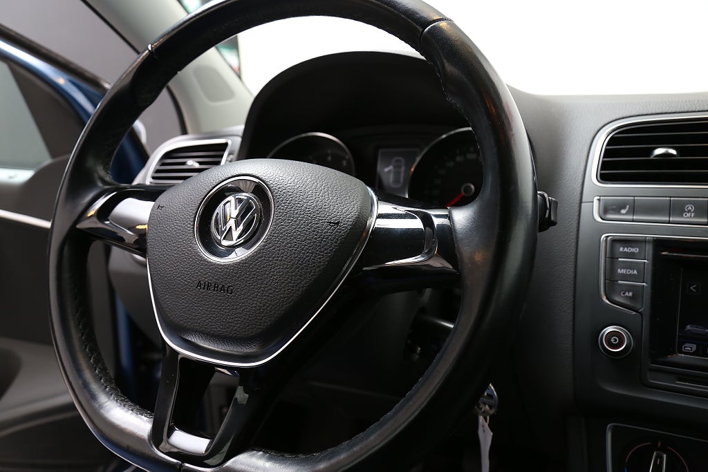 Volkswagen Polo 1,2 TSI 90hk Base 5D Bluetooth 2017