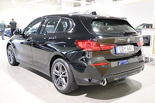 Halvkombi BMW 118I 3 av 23