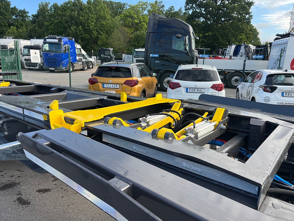Övriga Bilcenter Vagnen- 3 Axlad Lastväxlarvagn med tipp
