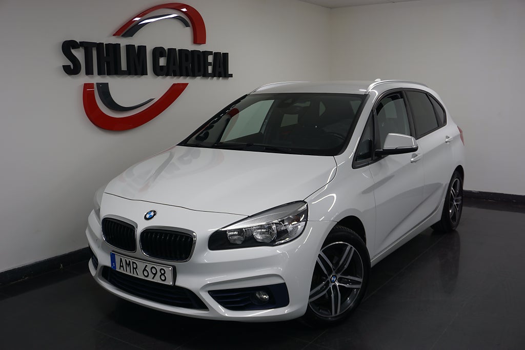 BMW 218d Active Tourer Steptronic Sport line, Navi, PDC, ellucka