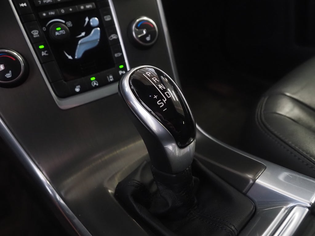 Volvo XC60 D4 Geartronic Summum Business Edition Pro Drag Pano Nav 2014