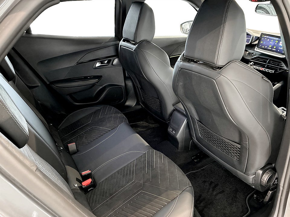 Bild på Peugeot 2008 GT 1.2 PT 130hk Aut B-KAMERA CARPLAY
