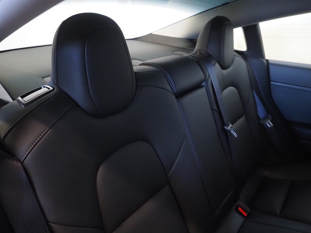 Tesla Model 3 Standard Range 283hk Dragkrok Pano Kamera Navi Moms 2023