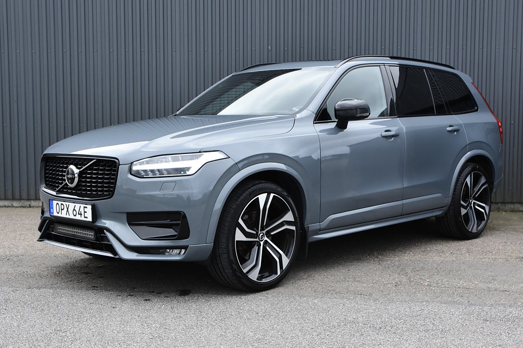 Volvo XC90 B5 AWD R-Design Pro Edition / 7-sits Pano B&W Luft 22" 