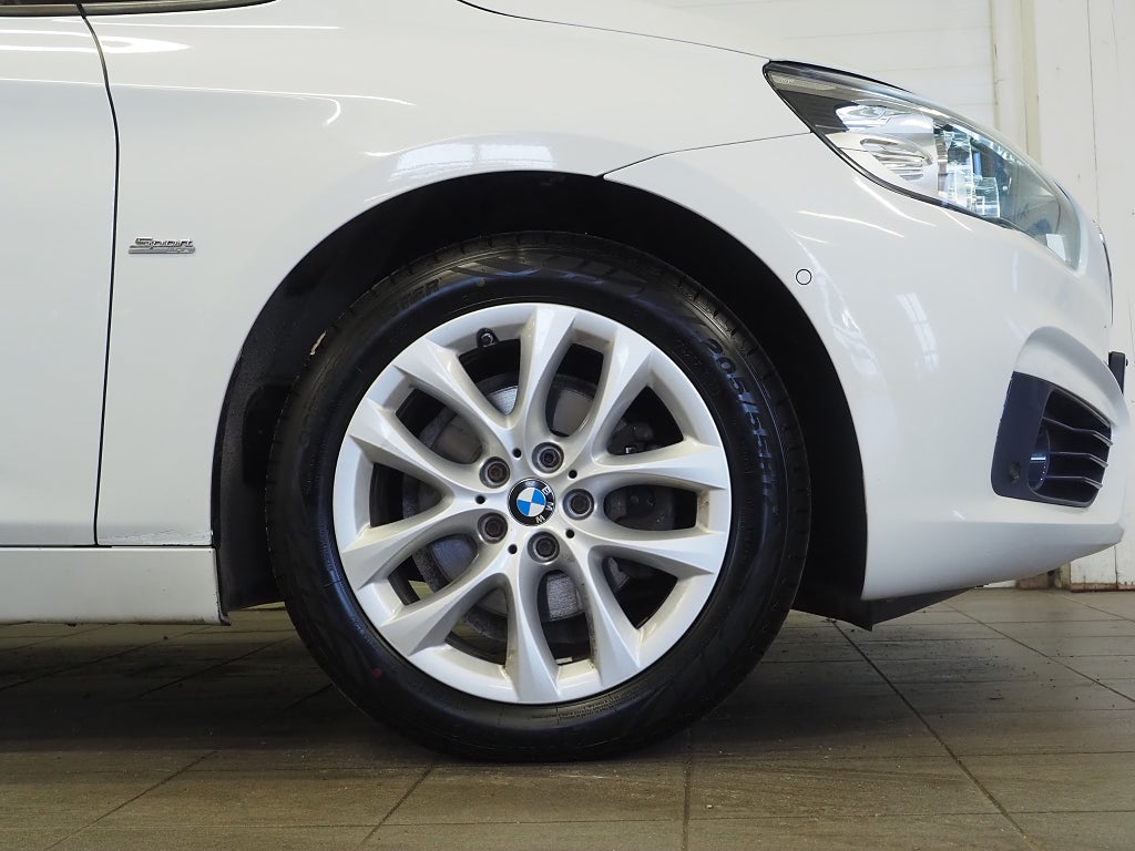 BMW 218 d 150hk Active Tourer  Sport line | Backkamera | Navi | 2017