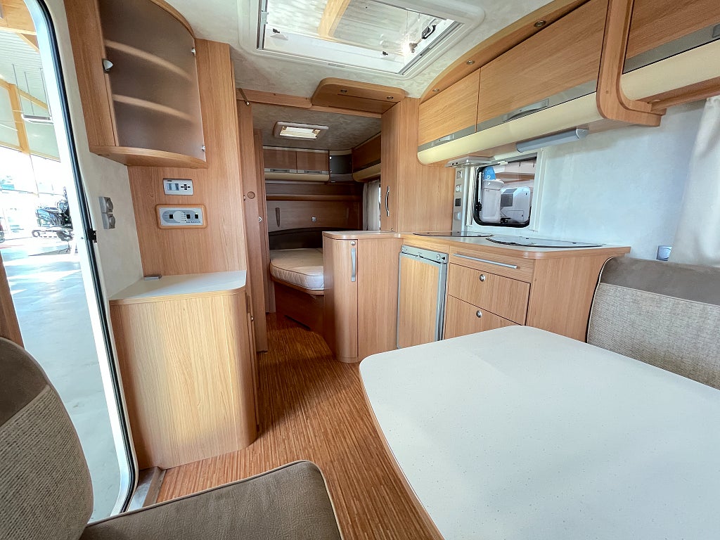 Adria Adora 512 UP /ALDE / Tält / 1199kr/mån / 1290kg /  - Adria