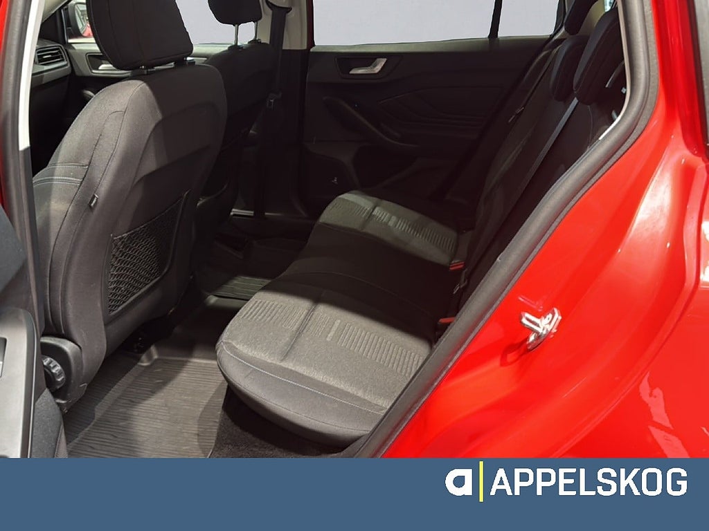 Ford Focus Ecoboost Active Kombi |RÄNTA 3,99%|V-HJUL INGÅR| thumbnail