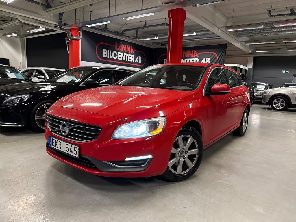 Volvo V60 D2 Automat 3 ägare Drag PDC Kamrem bytt Ny besiktad SoV