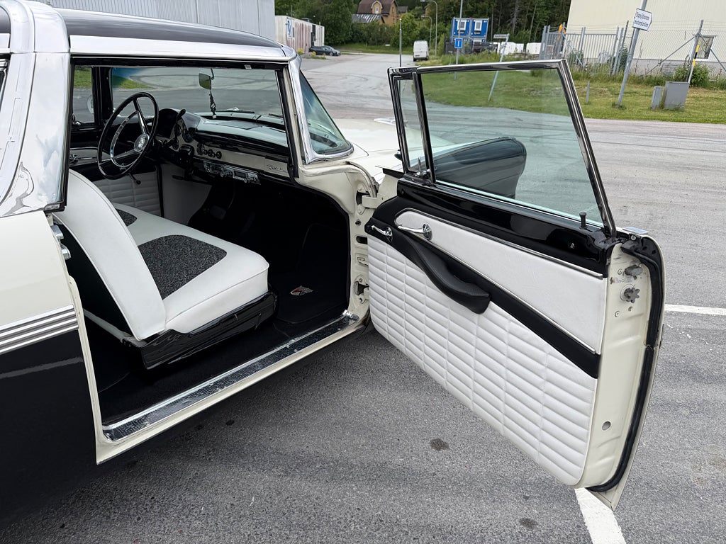 Ford Fairlane Crown Victoria 4.8 V8 Fordomatic