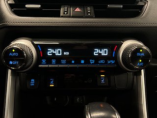Toyota RAV4 Hybrid AWD-i E-CVT Active S&V-däck/M-värm/Kamera