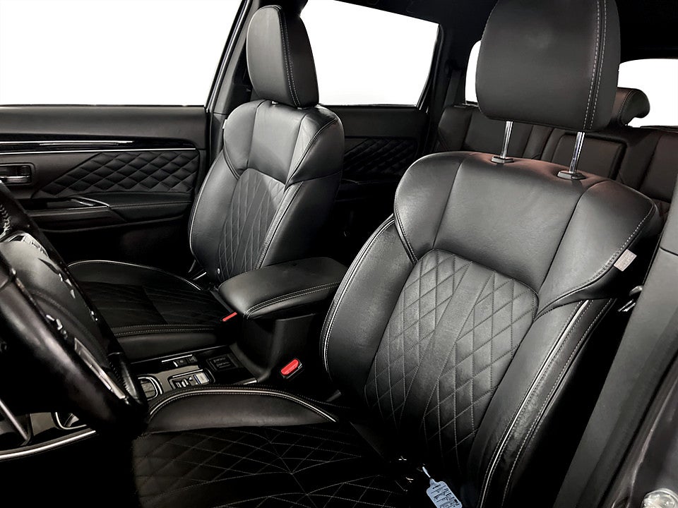 Bild på Mitsubishi Outlander Business X PHEV 224hk Aut 4WD B-KAMERA DRAG ELSTOL
