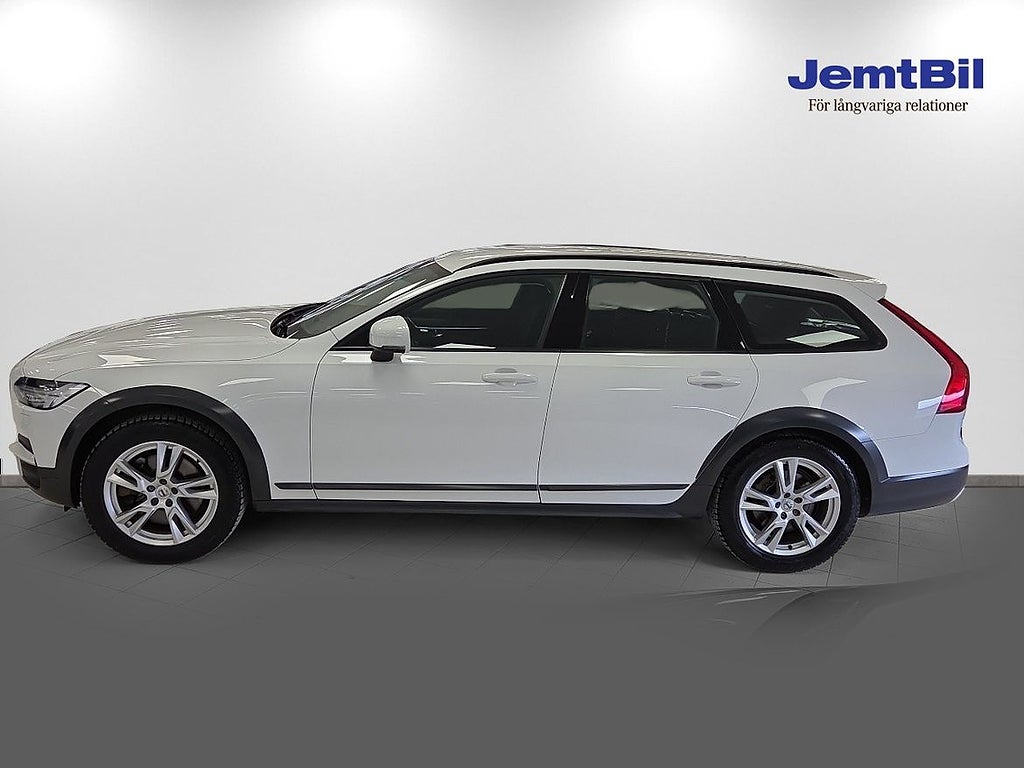Volvo V90 Cross Country 2018 - miniatyr 3