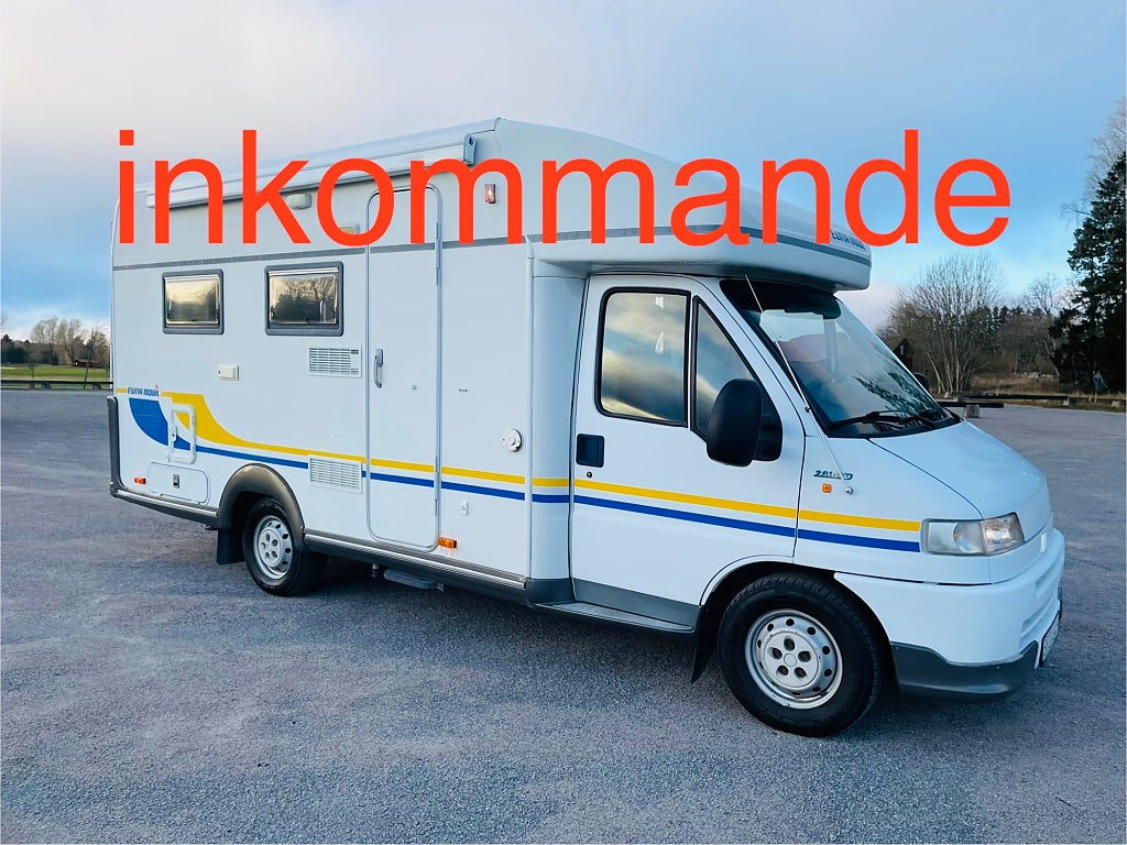 Eura Mobil 612 SB dubbelsäng solceller inkommande husbil 