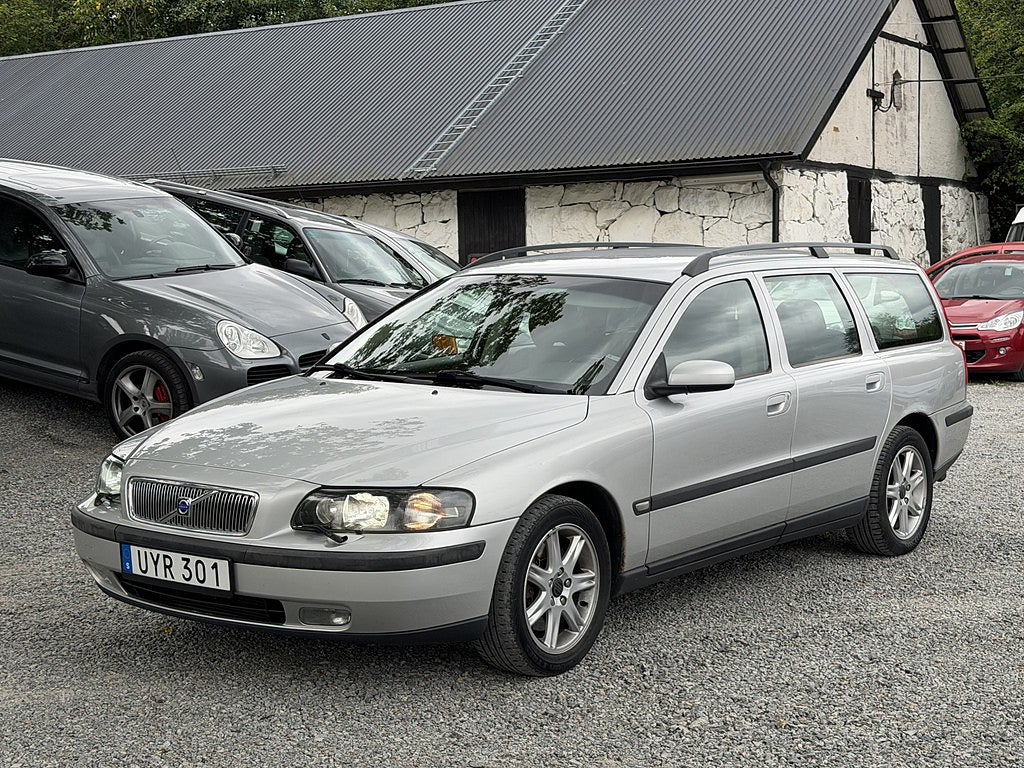 Volvo V70 2.5T Automatisk, Business, nybesiktad 210hk, 2004