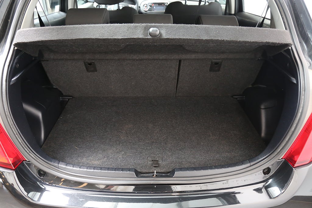 Toyota Yaris 1,33 Dual VVT-i Active 5-dörrar Kamera Motorvärmare 2013
