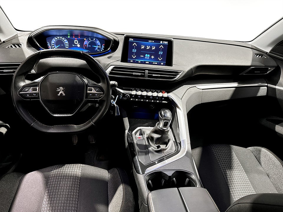 Bild på Peugeot 3008 Active 1.6 BHDi 120hk P-SENSORER DRAG