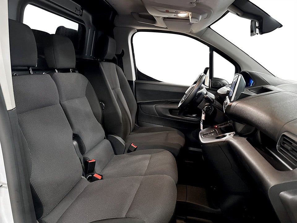 Bild på Peugeot e-Partner PRO+ 50kWh 136hk Aut L2 P-SENSORER NAVI