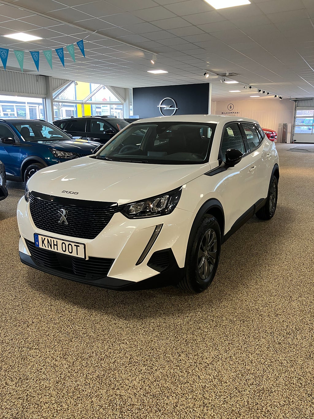 Peugeot 2008 1.2 130hk Automat Motorvärmare CarPlay P-sensorer 2022