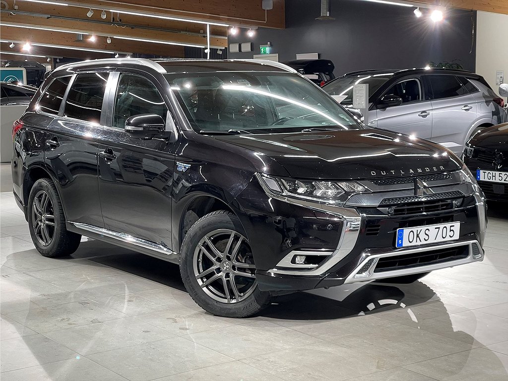 Mitsubishi Outlander Business X PHEV 136hk Aut 4WD - 360-KAMERA, DRAG