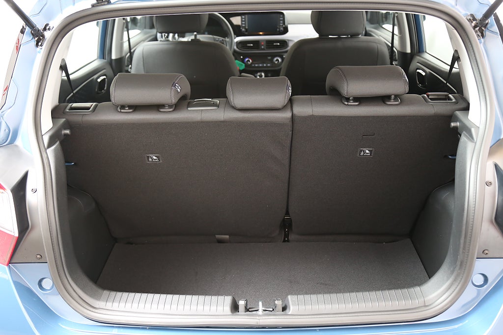 Hyundai i10 1.0 AMT Advanced backkamera - fd demo | Moms 2025