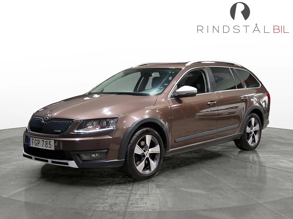 Skoda Octavia Scout 2.0 TDI DSG 4X4 DRAG D-VÄRM PDC 17"