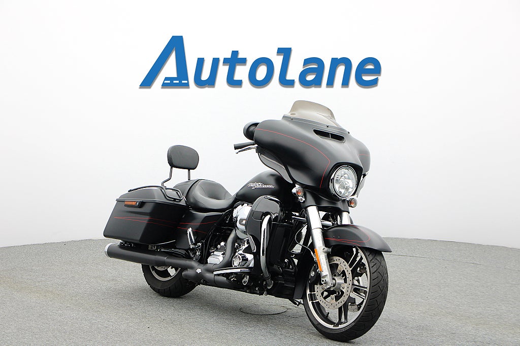 Harley-Davidson Street Glide Special *Nyservad, Vance&Hines 