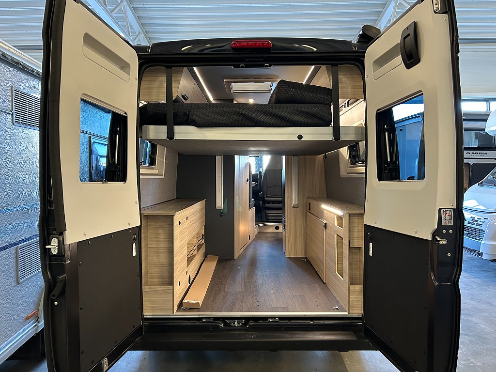 Sun Living V 65 GX /Dieselvärme / Höj & Sänkbarsäng / Automat / B-körkort/ - Sun Living