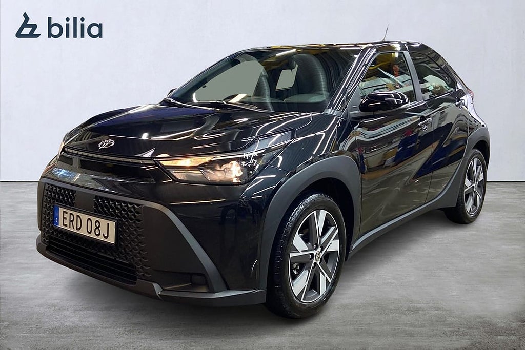 Toyota Aygo X 1,5 HYBRID X PLAY Appstyd Värmare