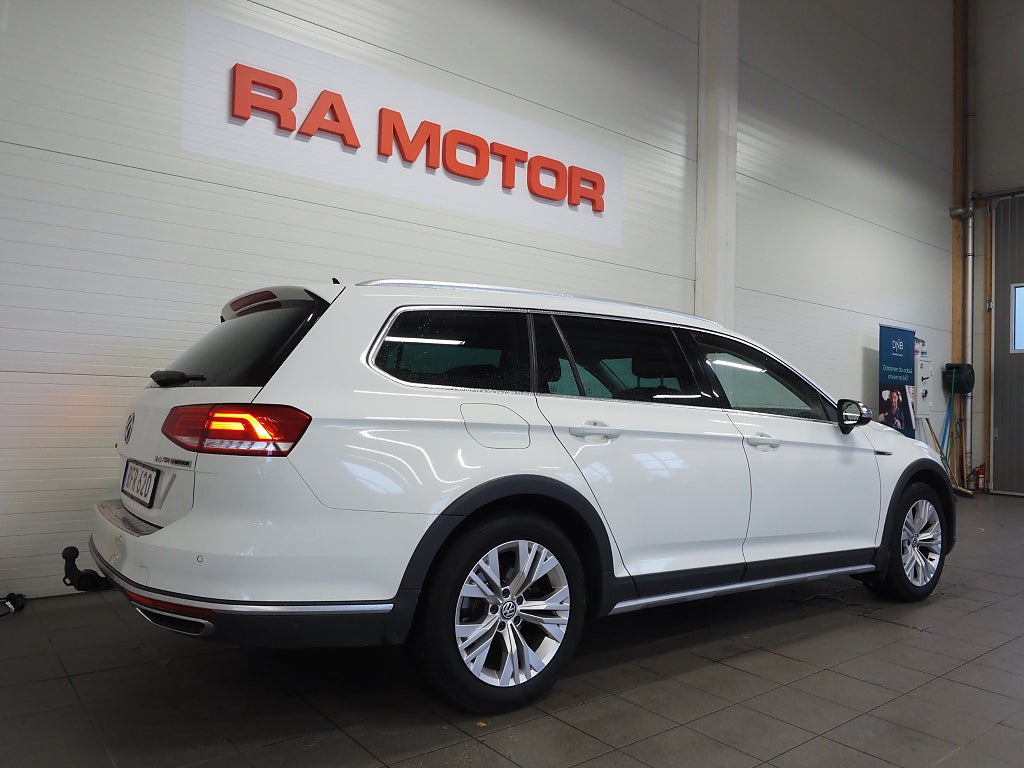 Volkswagen Passat Alltrack TDI 190hk 4M | D-värm | Drag | Cockpit | Skinn | 2018
