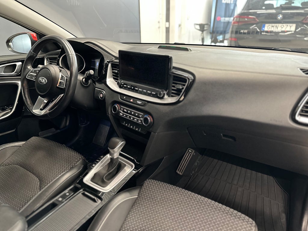 Kia Ceed Advance Plus Plug-in Hybrid/4.99%/B-Kamera/Rattvärme/