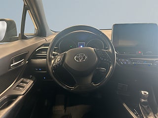Toyota C-HR 1.2 Turbo AWD Active Mvärme Bkamera LED-ramp S&V-däck – bild 9