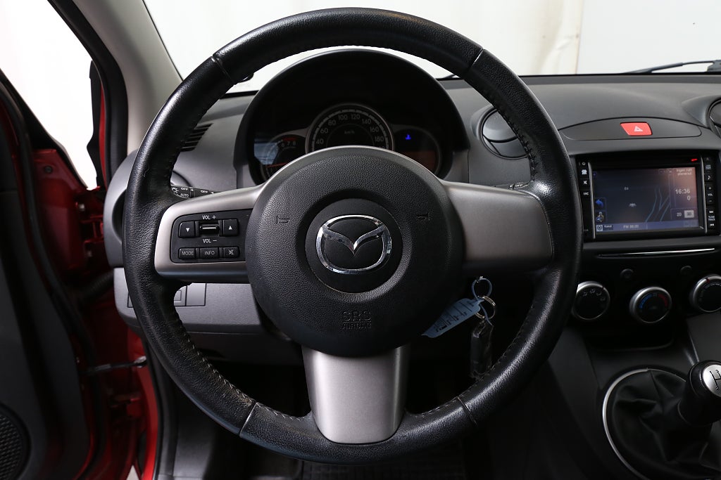 Mazda 2 1,3 84hk Spirit 5-dörrar P-sensor Motorv Nybesikt 2013