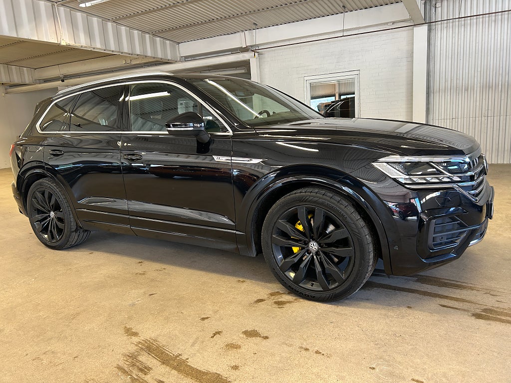 Volkswagen Touareg 3.0 V6 TDI 4Motion R-Line 286Hk Värmare