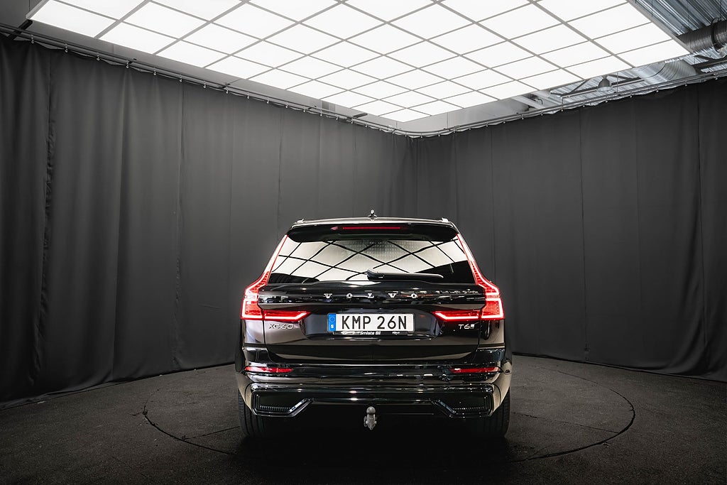 Volvo XC60 Recharge T6 II AWD PLUS DARK PANO DRAG LÄDER MOMS