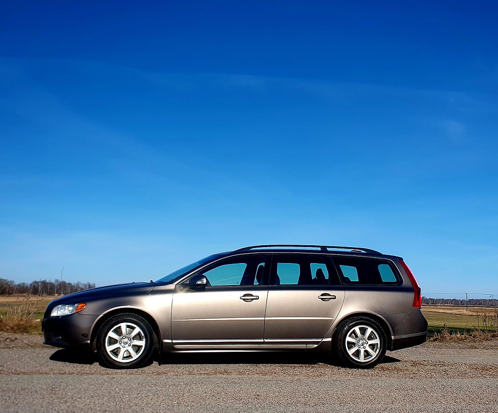 Volvo V70 2.5 FT Turbo Automat 1 ägare! Lågmil. 1535:-/skatt