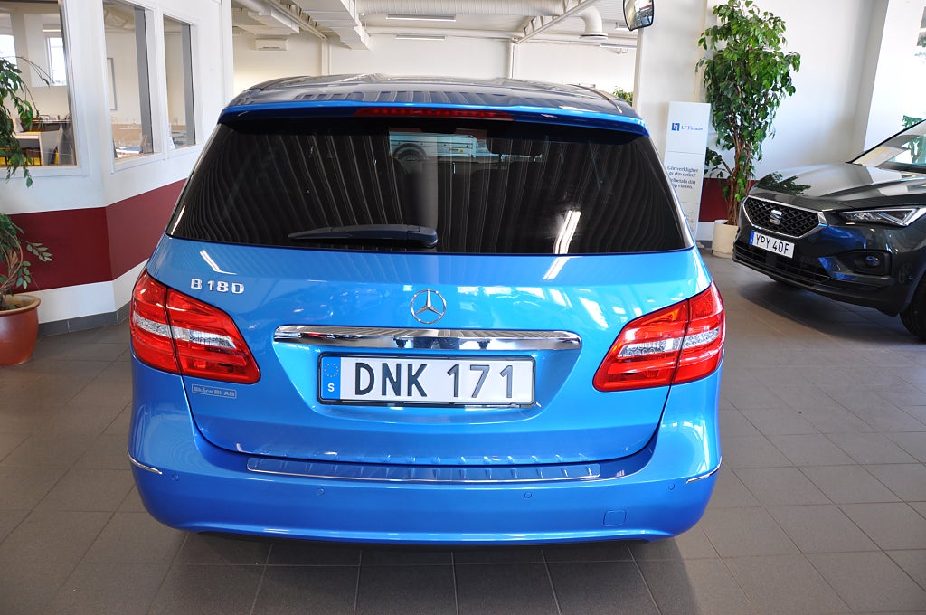 Mercedes-Benz B 2013 - miniatyr 6