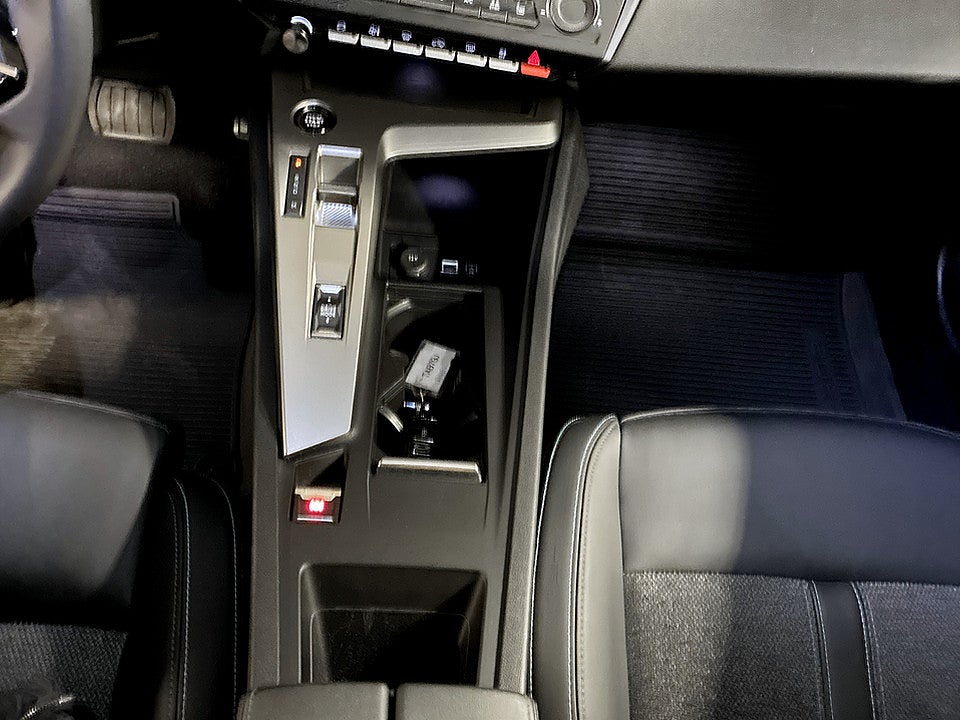 Bild på Peugeot 308 sw Allure Hybrid 145hk Aut B-KAMERA CARPLAY