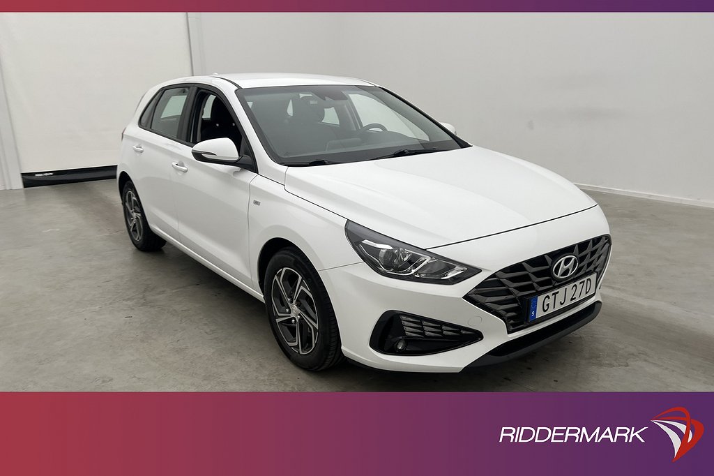 Hyundai i30 T-GDI 120hk Essential Kamera Rattvärme Välservad