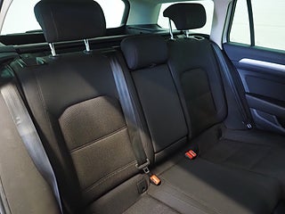 Kombi Volkswagen Passat 12 av 24