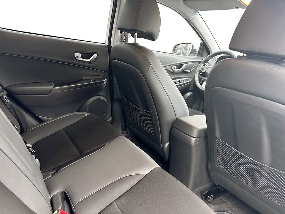 Bild på Hyundai Kona EV Essential 64kWh 204hk Aut B-KAMERA NAVI